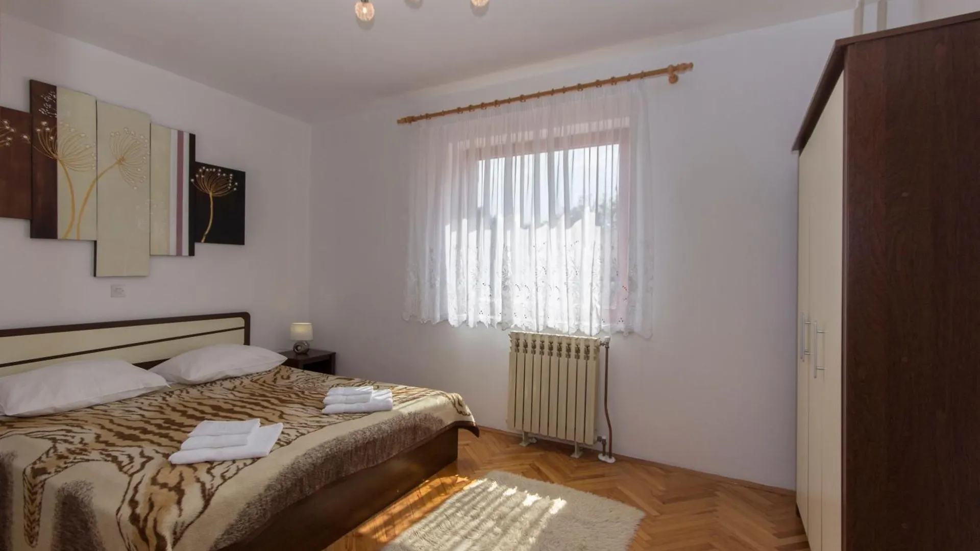 Haus In Vinkuran Mit Pool Und Bergblick Villa Croatia
