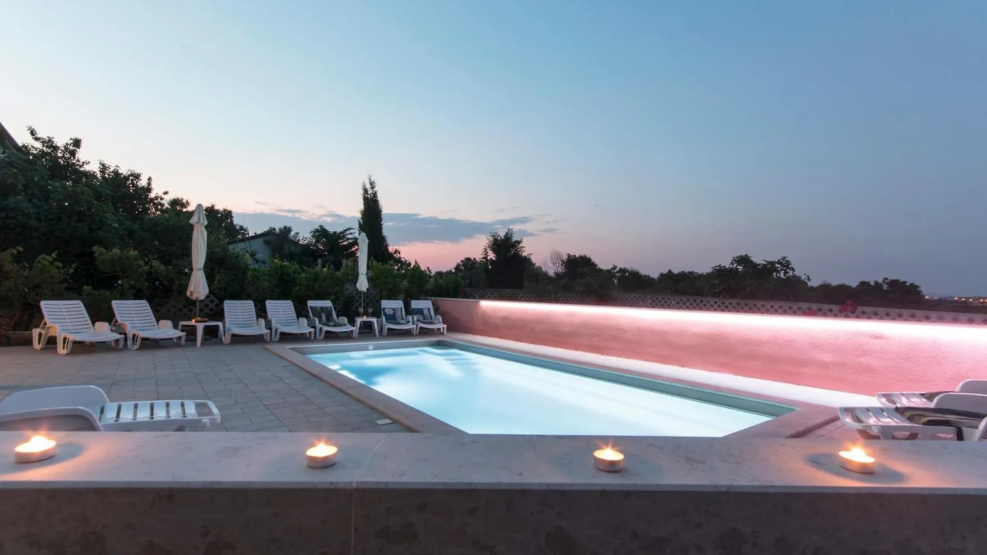 Haus In Vinkuran Mit Pool Und Bergblick Villa