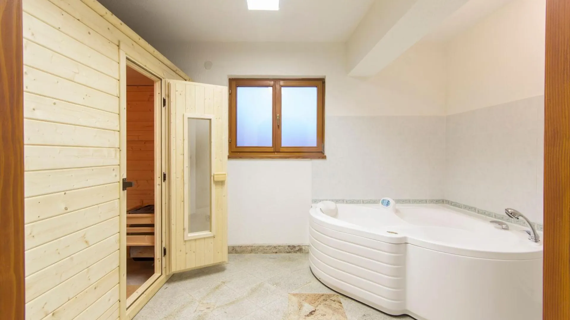Holiday home Haus In Vinkuran Mit Pool Und Bergblick Villa