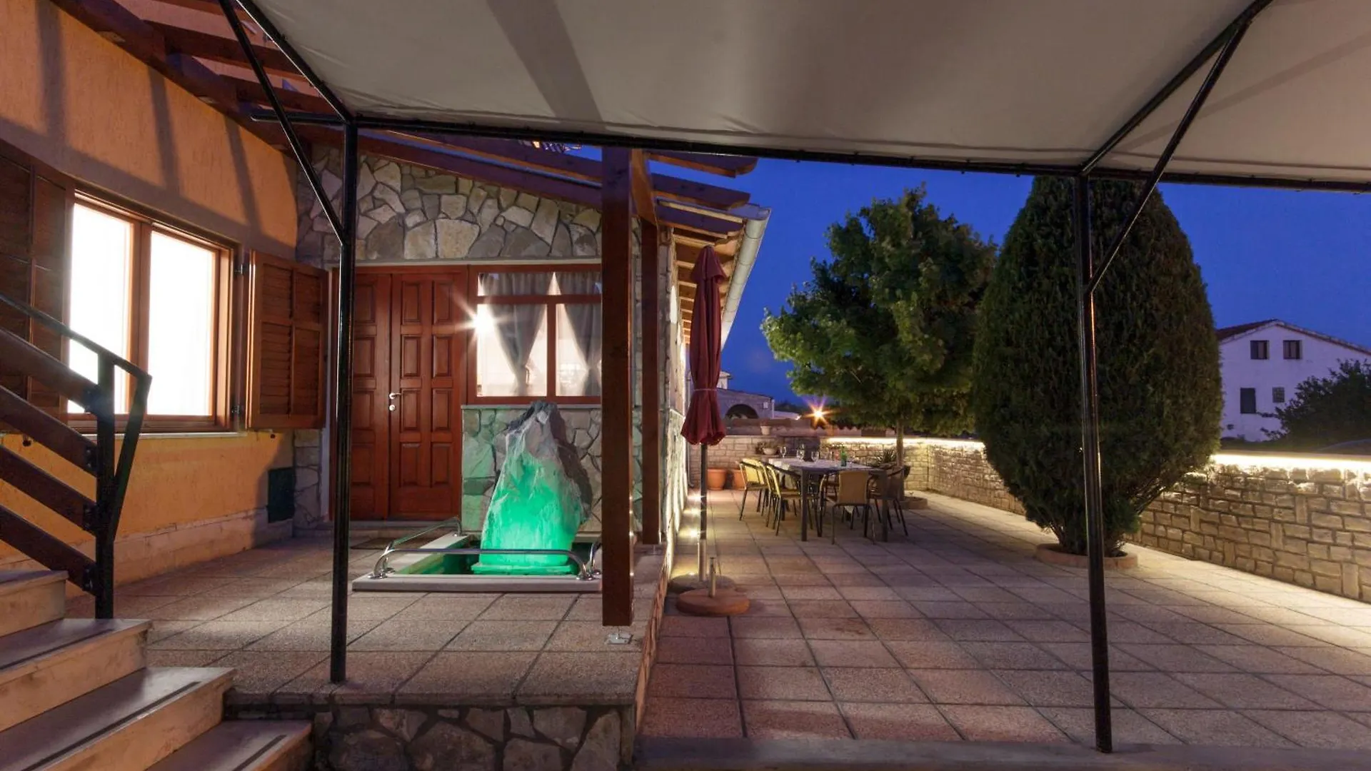 Haus In Vinkuran Mit Pool Und Bergblick Villa 0*,