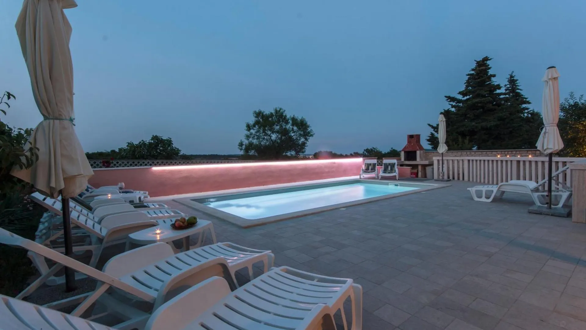 Haus In Vinkuran Mit Pool Und Bergblick Villa Holiday home