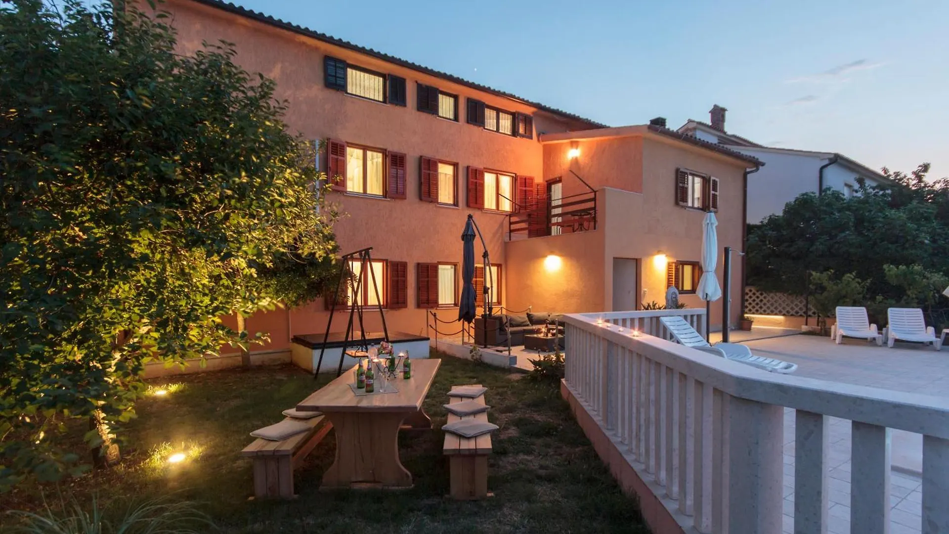 Holiday home Haus In Vinkuran Mit Pool Und Bergblick Villa