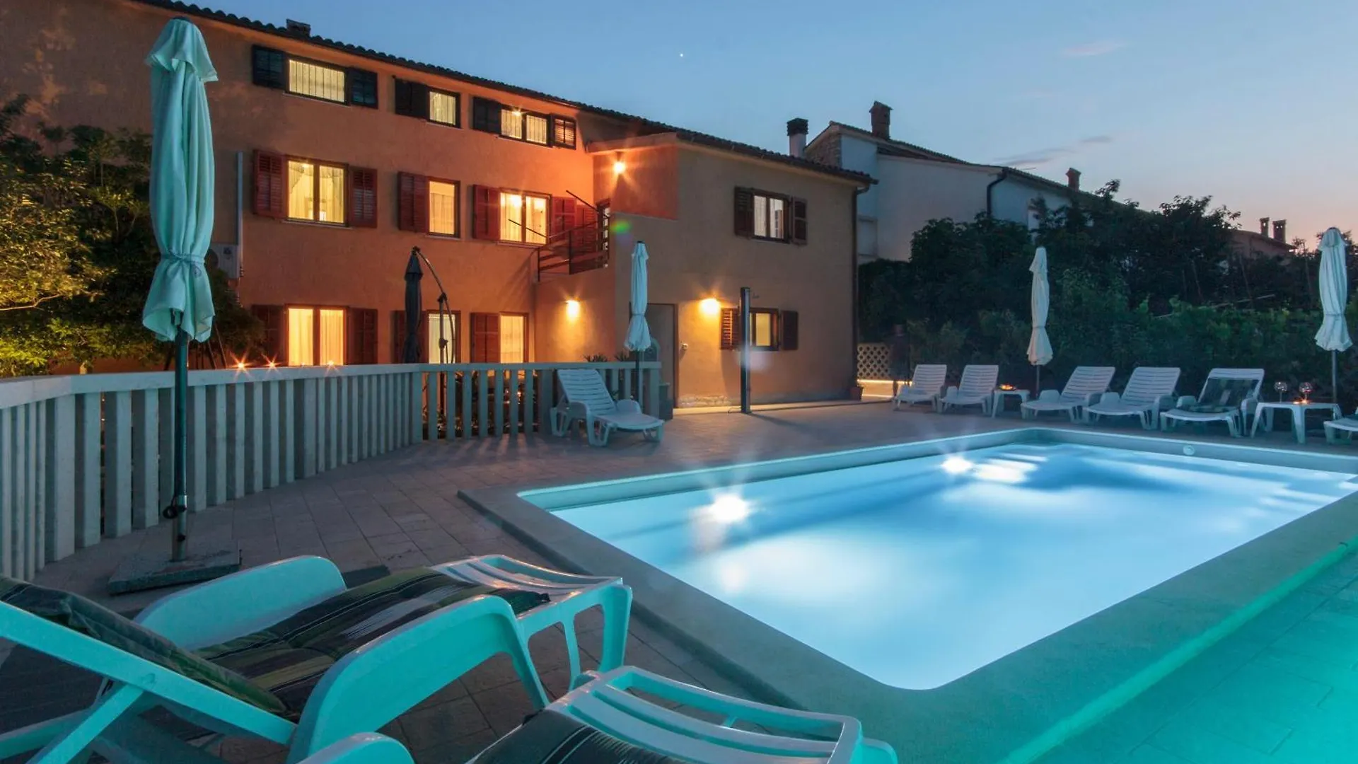 Haus In Vinkuran Mit Pool Und Bergblick Villa Holiday home