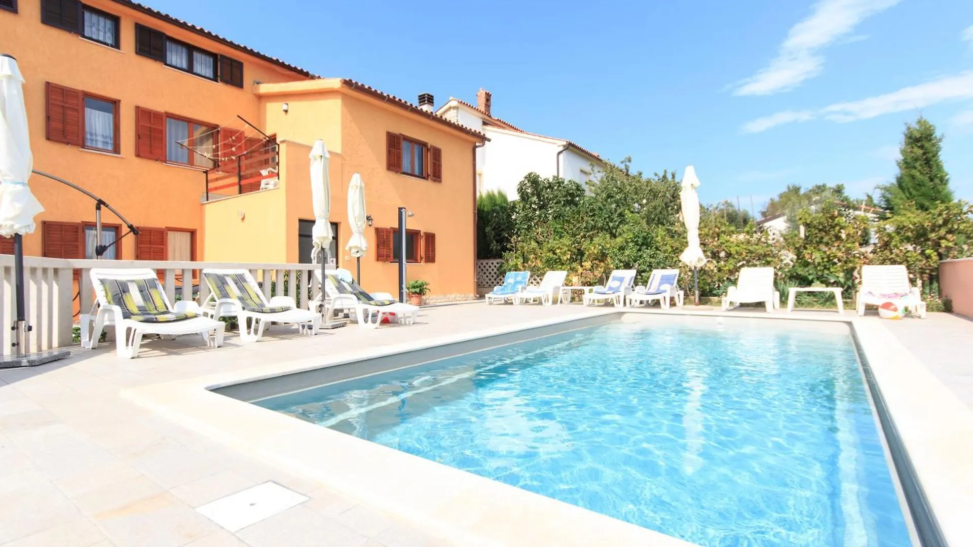 Haus In Vinkuran Mit Pool Und Bergblick Villa Croatia
