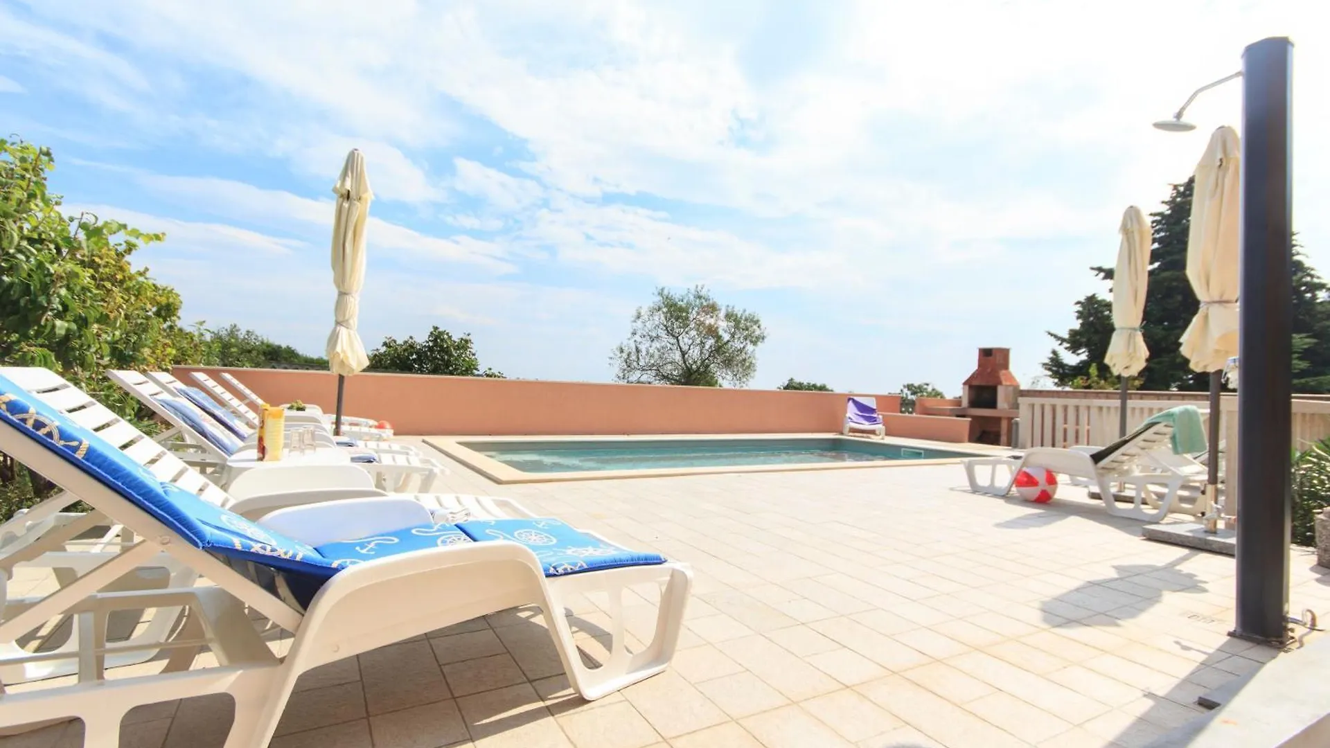 Haus In Vinkuran Mit Pool Und Bergblick Villa 0*,  Croatia