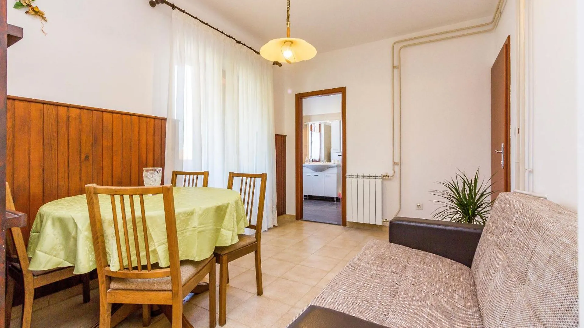 Haus In Vinkuran Mit Pool Und Bergblick 빌라 펜션